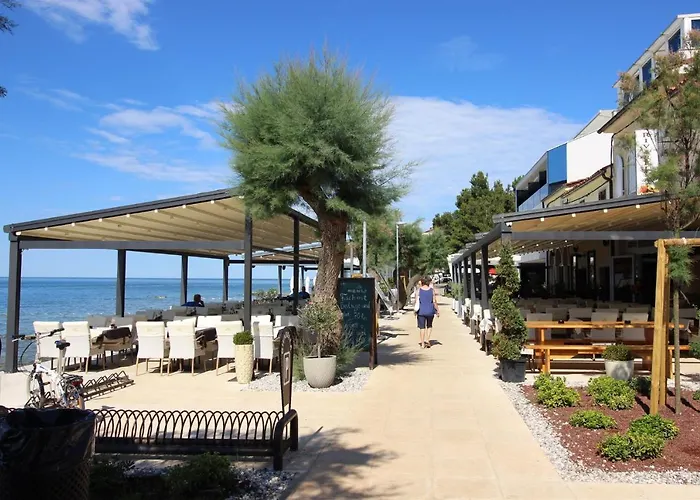 Luca A2 , In Front Of The